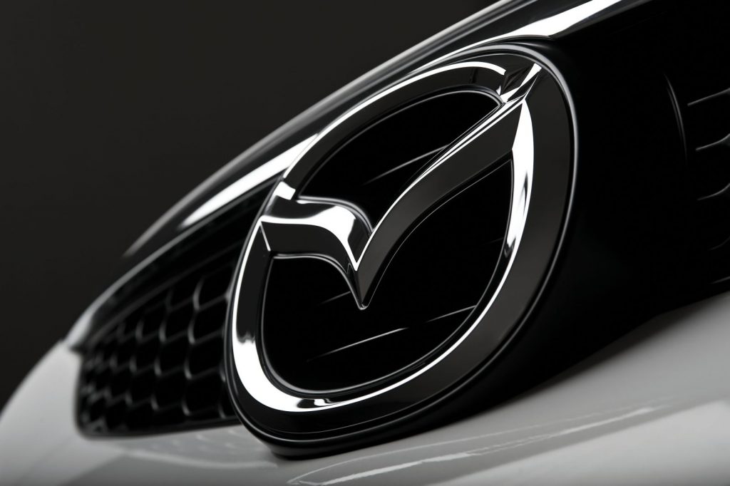 Будущее Mazda: оригинальный двигатель и автономные технологии